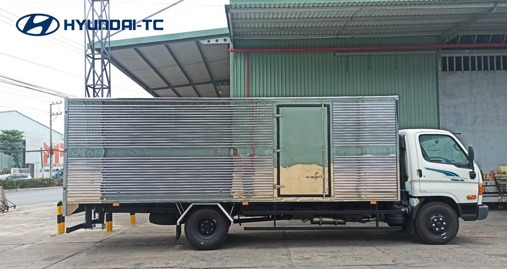 ngoai_hinh_xe_tai_hyundai_110xl_ thung kin